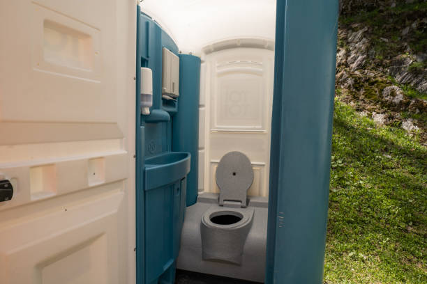 Portable Toilet Options We Offer in Yorkville, WI